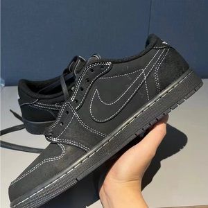 Air Jordan one travis Scott phantom black